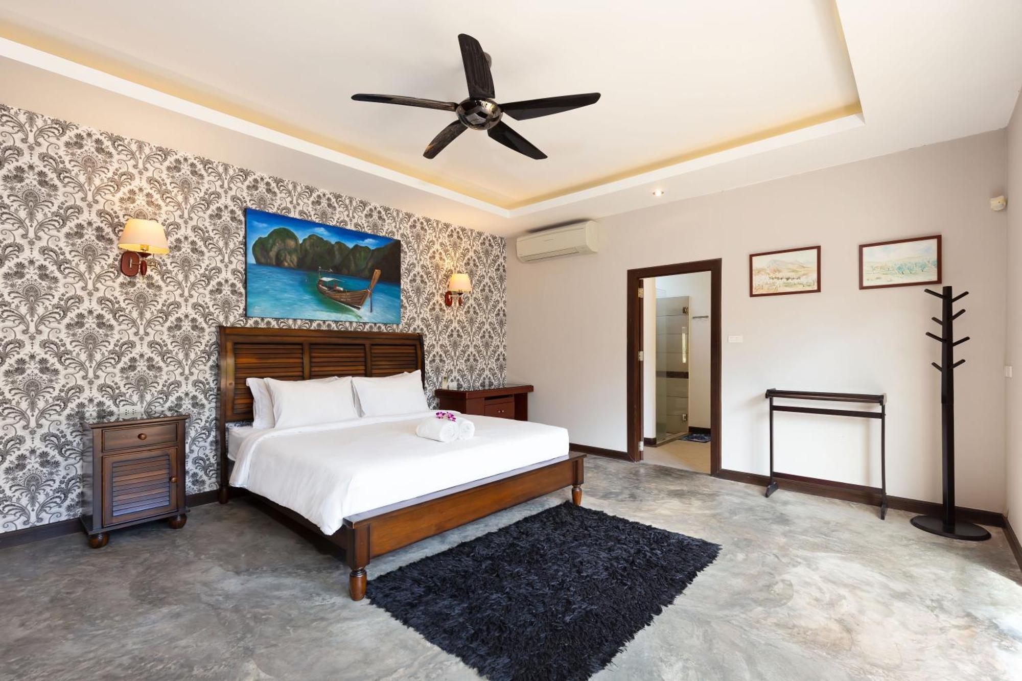 Extraordinary Courtyard 6Br Pool Villa Sri Suri, Naiharn Rawai Екстер'єр фото
